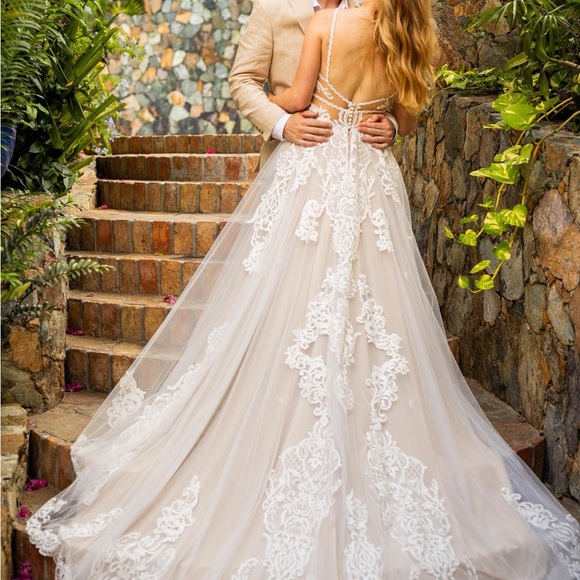Wedding dress